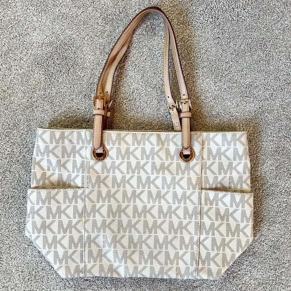 Michael Kors Jet Set Tote - Gently Used - Picture 2 of 9
